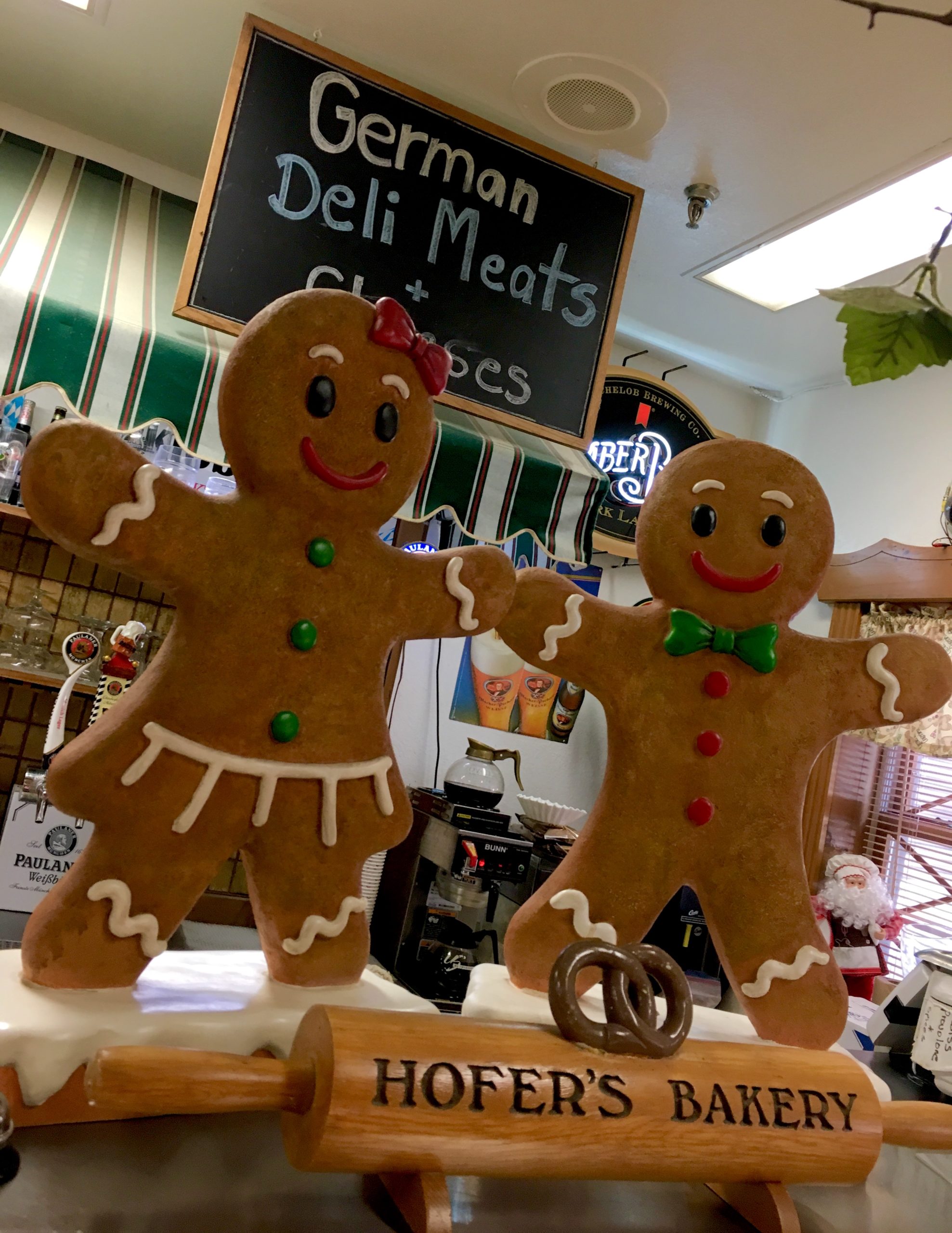 Hofer’s Bakery & Cafe Helen, 06/19/2019 SPG Family