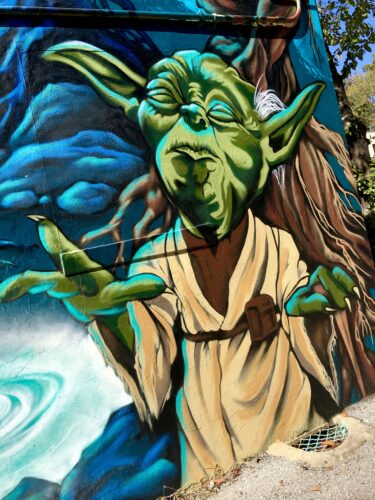 Homeschoolers homeschooling family travel adventure things to do with kids teens chattanooga tn brainerd tennessee urban canvas street art murals spraypaint grafitti do or do not there is no try yoda star wars by the artist seven spgfan smiles per gallon
