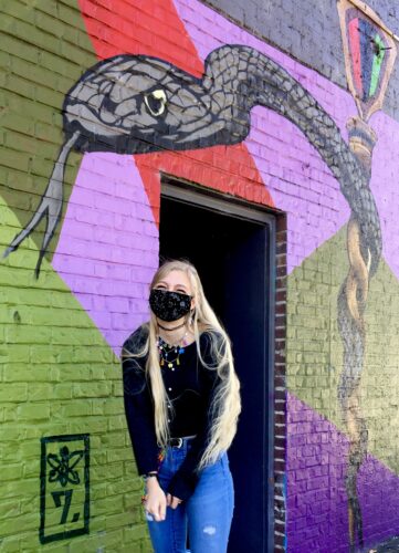 Homeschoolers homeschooling family travel adventure things to do with kids teens chattanooga tn brainerd tennessee urban canvas street art murals spraypaint grafitti african woodcarving snake staff by the artist seven spgfan smiles per gallon