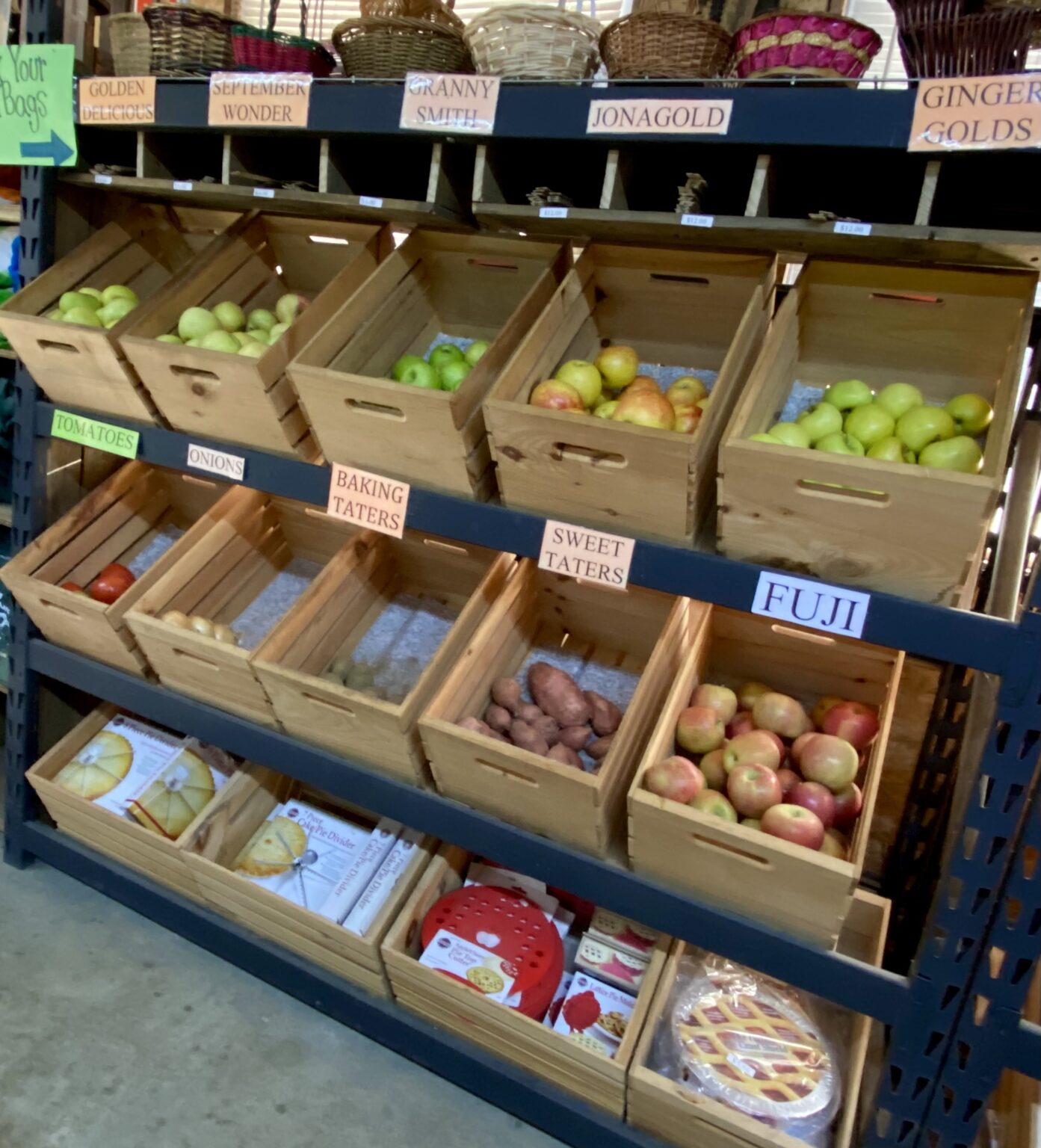 Apple Season in North Mack Aaron’s Apple House Ellijay